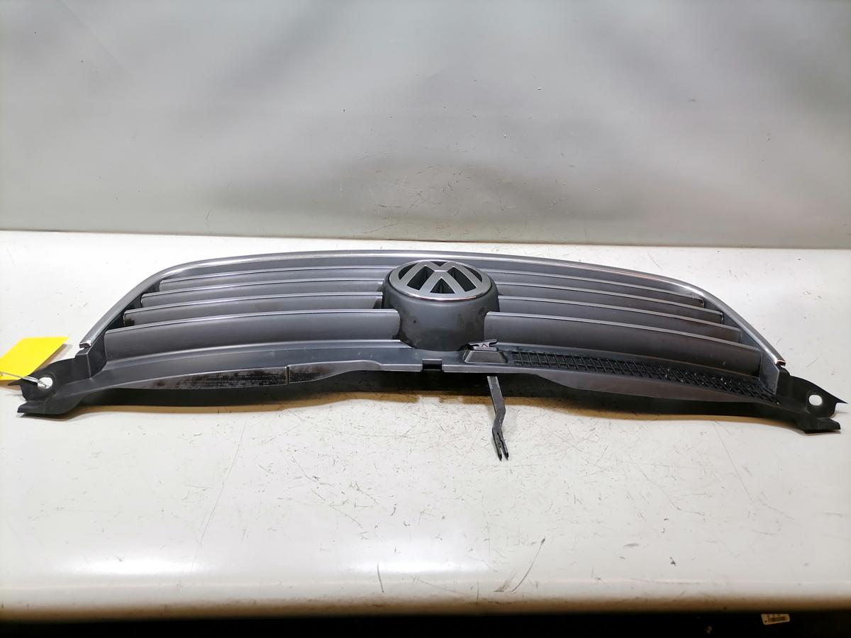 VW Passat 3BG original K&uuml;hlergrill eine Haltenase abgebrochen Bj.2004